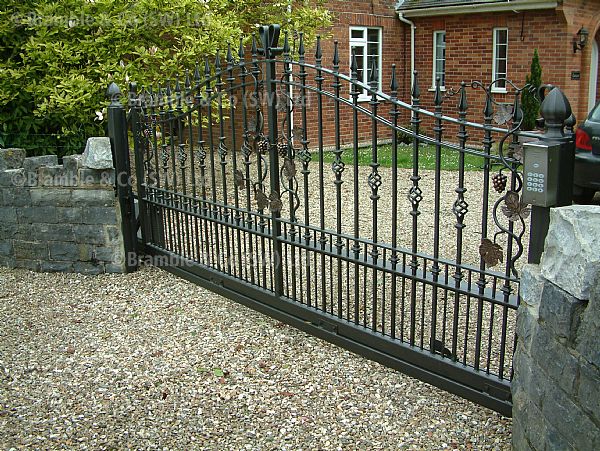 Cantilever Sliding Electric Gates,Devon